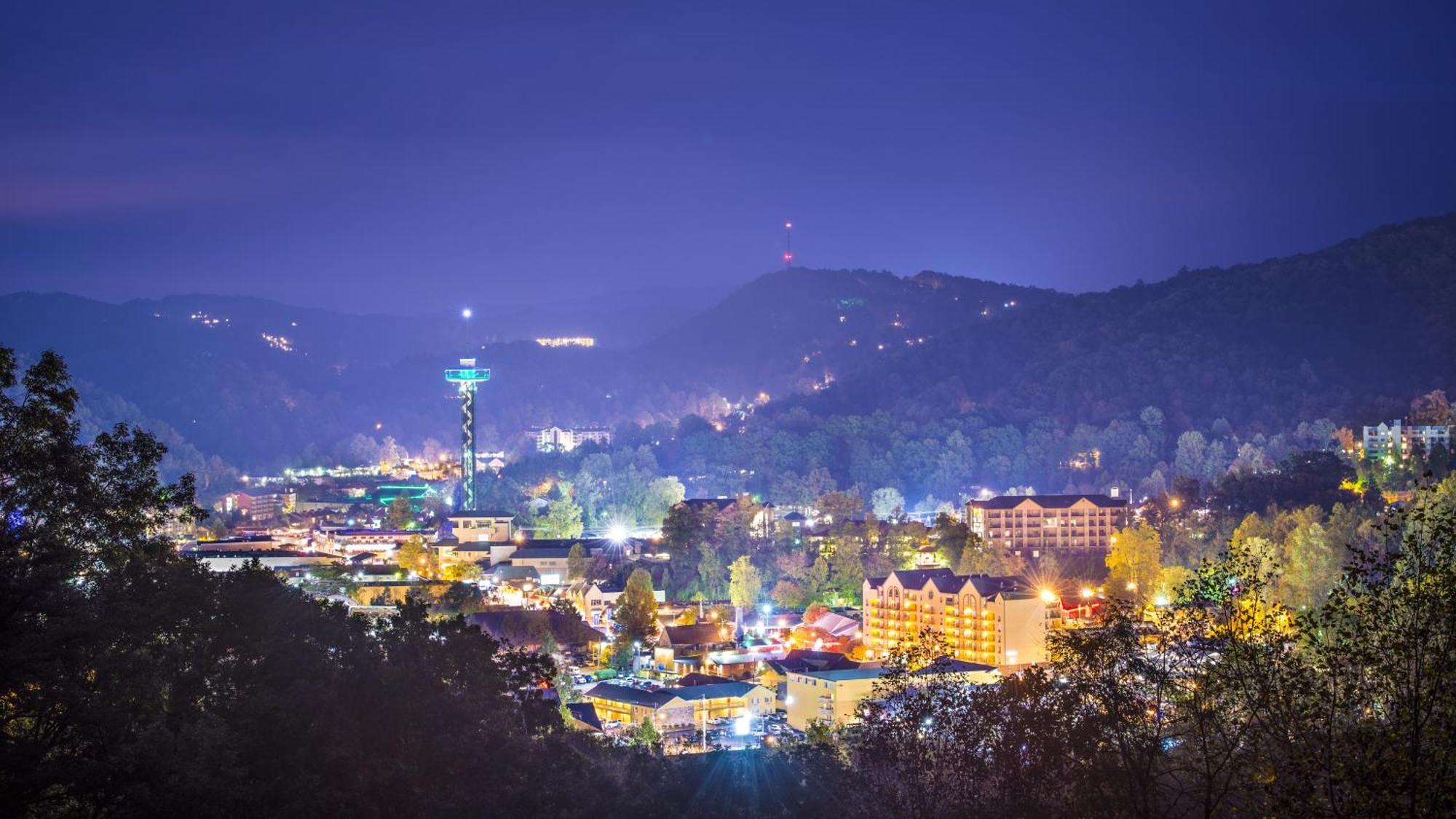 Majestic Splash- 8 Bedroom, Indoor Pool, Hot Tub, 1089 Free Tickets Each Paid Day, Dollywood Sevierville Exterior foto